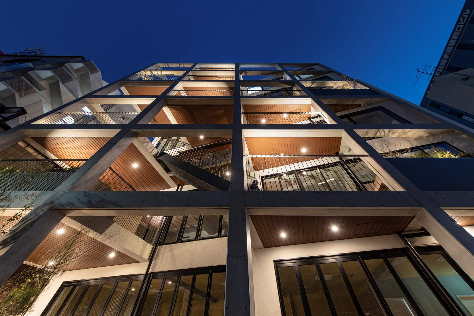 床噴水 モダンでシンプルな水の装飾、リビングルームの中庭の循環噴水、オフィスの床のロッカリーの装飾 噴水庭園の滝 (Size : S モダン  リビングルームの噴水、バルコニーオフィスの装飾、中庭の庭の床循環水の装飾品 フロアスタンド型噴水(S) モダン ロックガーデン流水 ... 噴水 富を引き寄せるシンプルな風水ボールデスクトップ噴水流水装飾ホームリビングルーム循環水