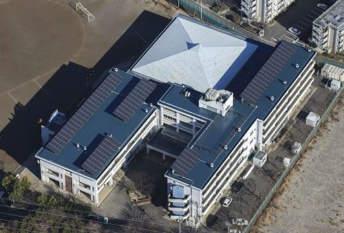 手広中学校ソーラーパネル