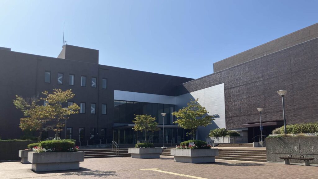 今宿 周辺11 茅ヶ崎市民文化会館