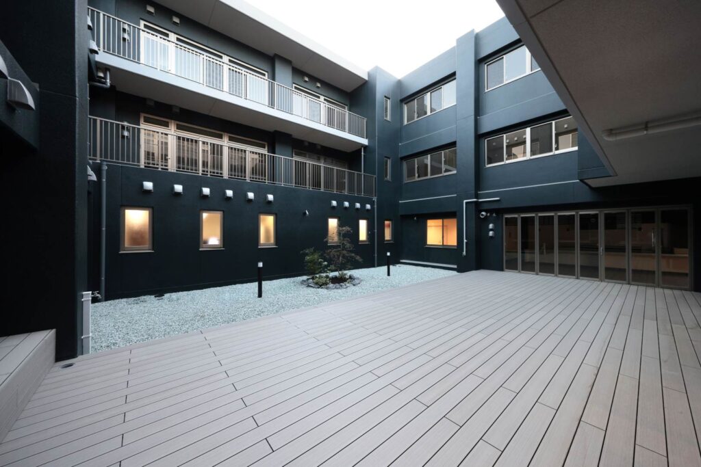 太陽の家左近山7