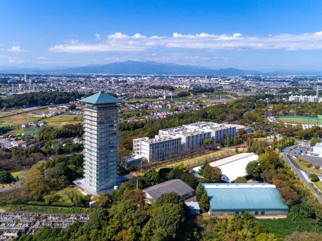 横浜薬科大学図書館棟6