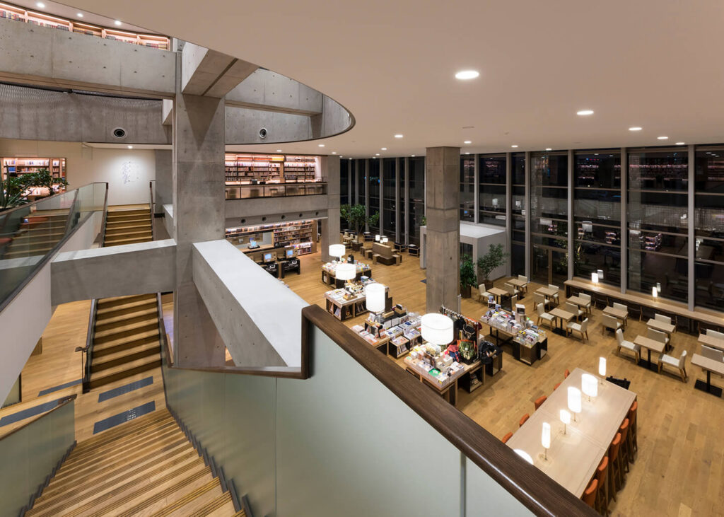 海老名市立中央図書館2