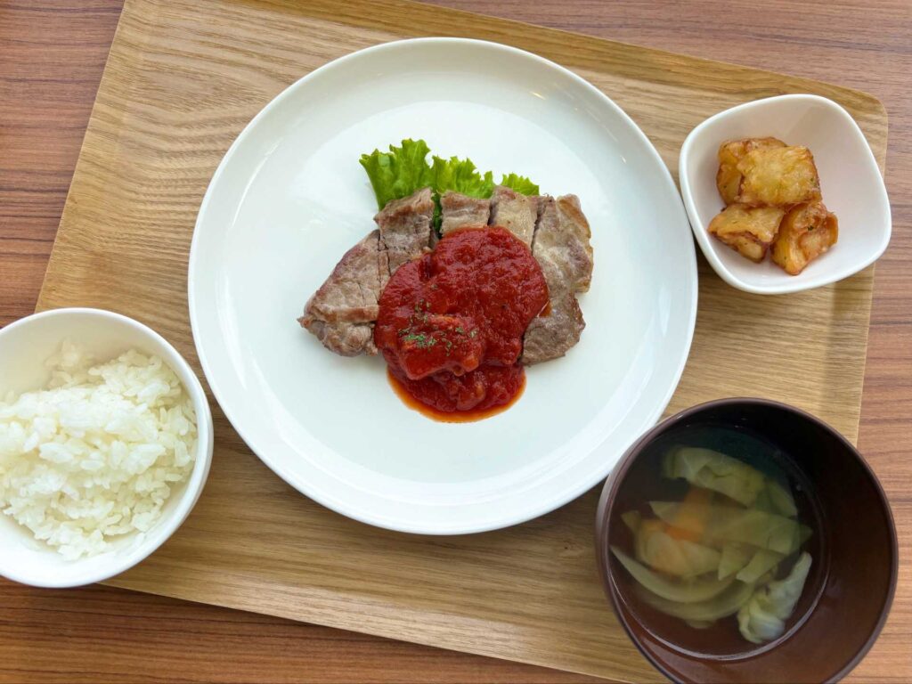豚テキ トマトソース